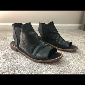 Pull on leather sandals